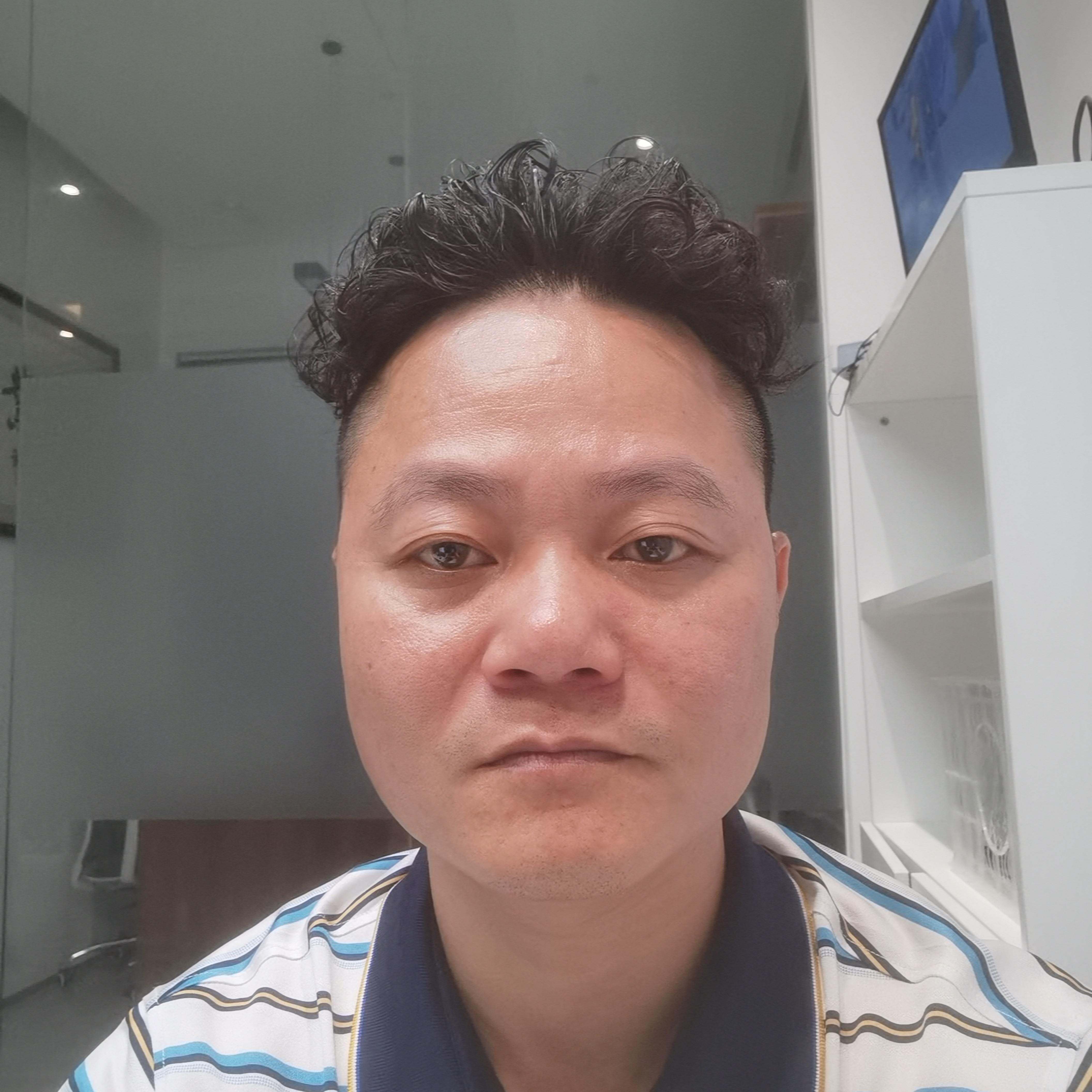 浅陌就瘦瘦的照片