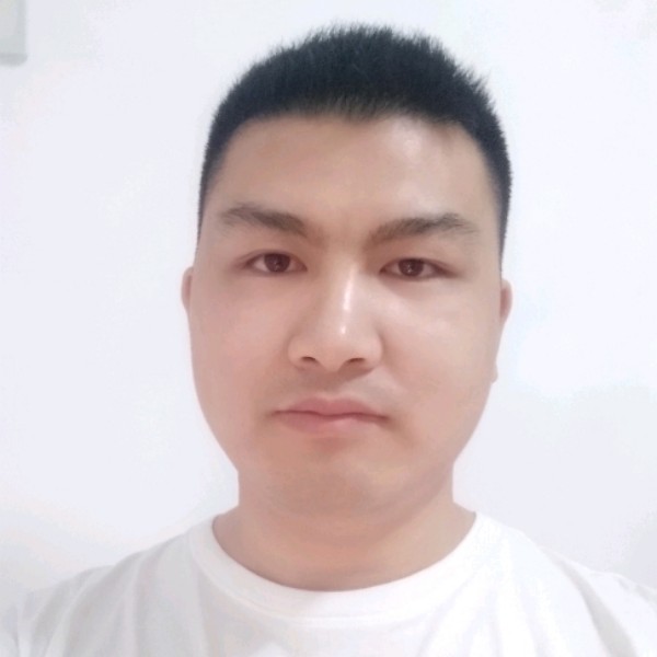 第一个拥抱的照片