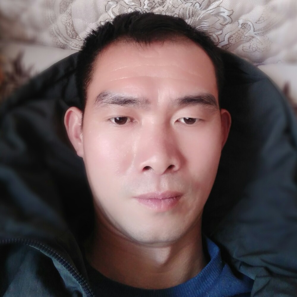 邓日新的照片