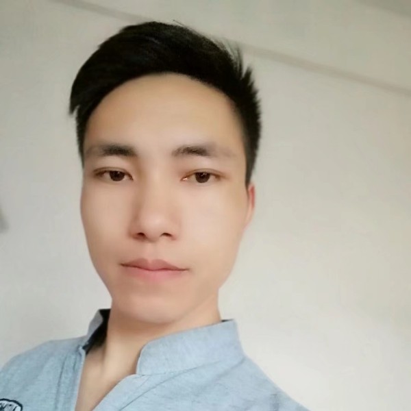 鲁亮的照片