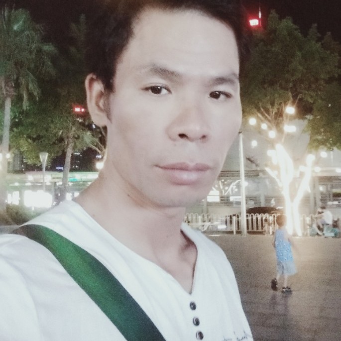 满意蹙眉轩辕的照片