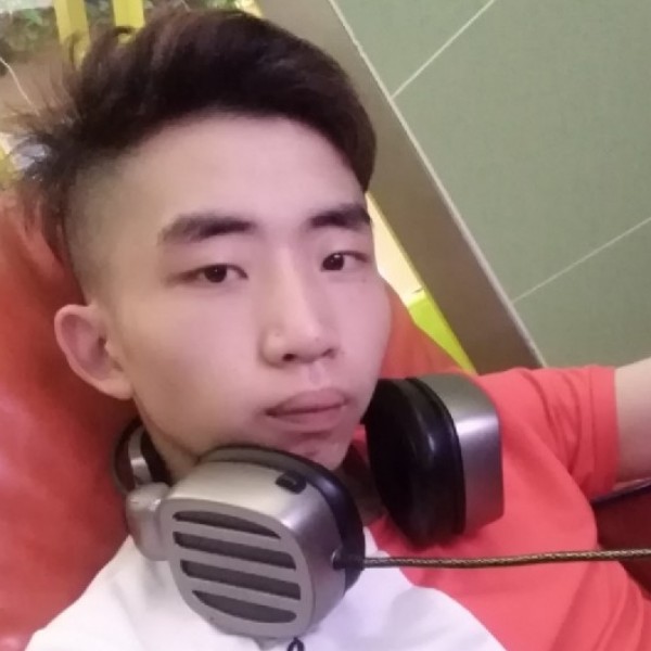 无奈愿发箍的照片