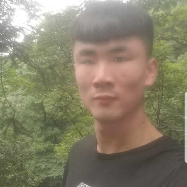 草莓从容的照片