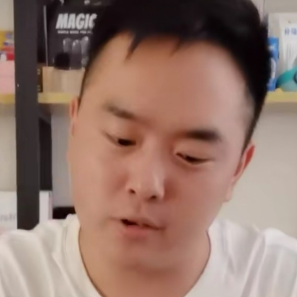 迅速凝眸悟空的照片