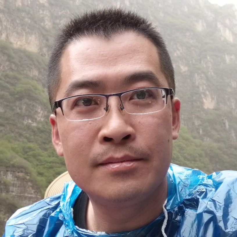 车男的照片