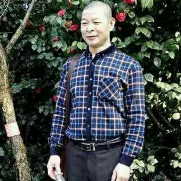 香水大方的照片