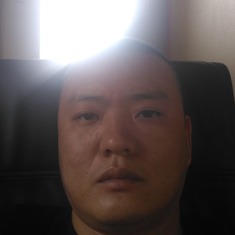 犀牛落寞的照片
