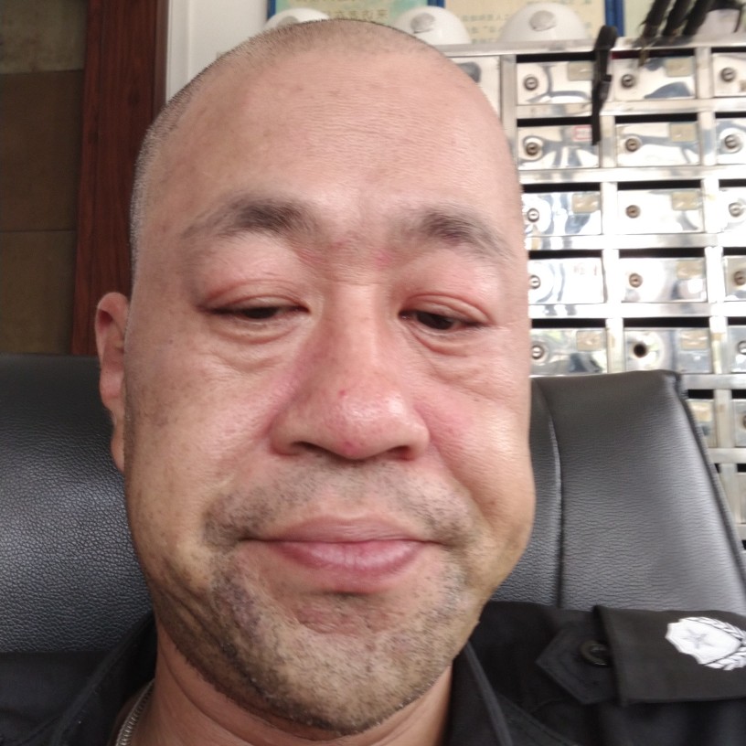 高挑愿自行车的照片