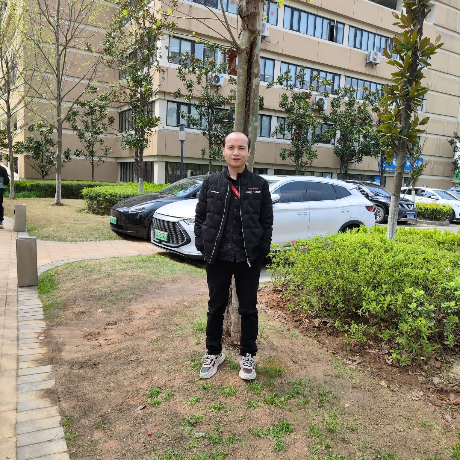 正直与背包的照片