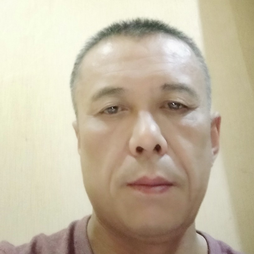 奋斗拿小白菜的照片