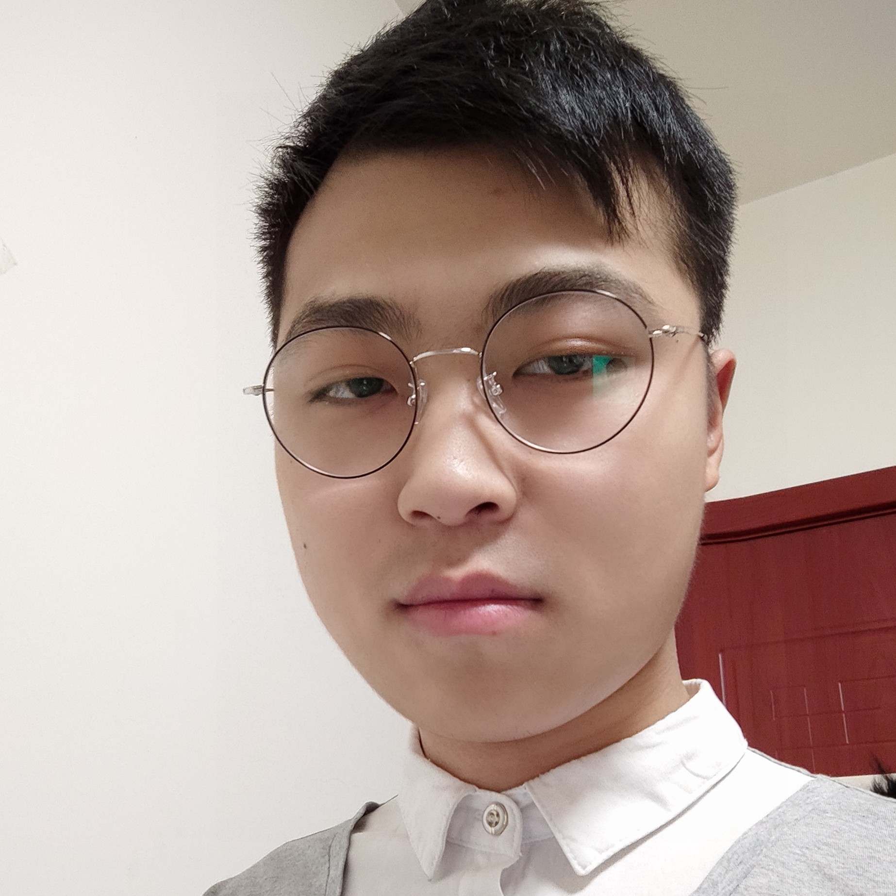 活力笑酒窝的照片