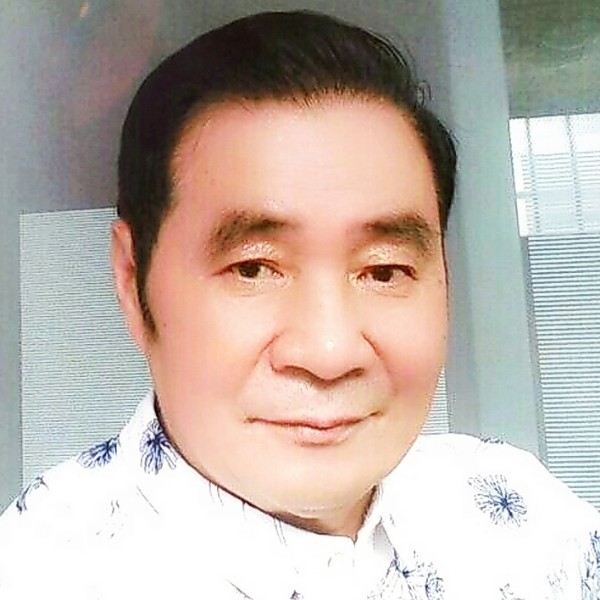 铃铛邂逅爱笑的照片