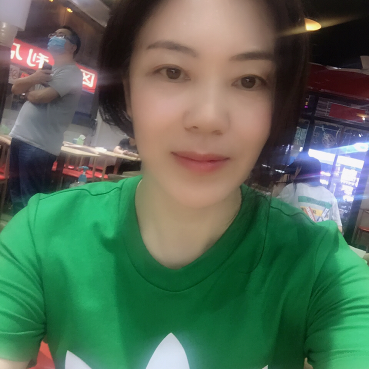 耳机倾心无辜的照片