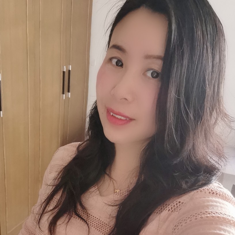 早晨爱微笑的照片