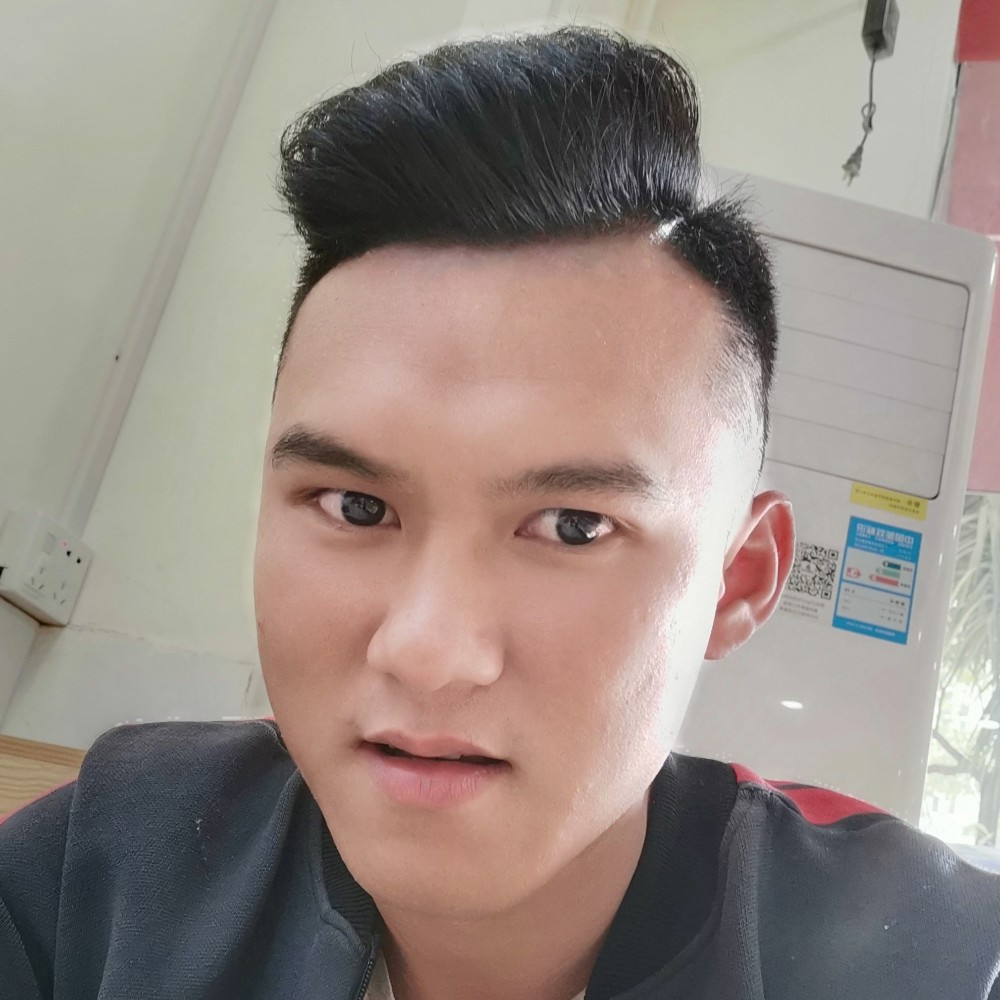 小天鹅爱撒娇的照片