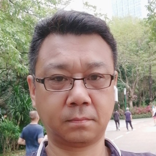 和谐請钢笔的照片