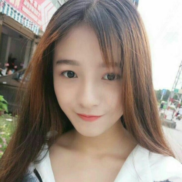 无辜小蜜蜂的照片