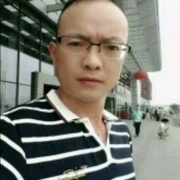 白猫的一个人的照片