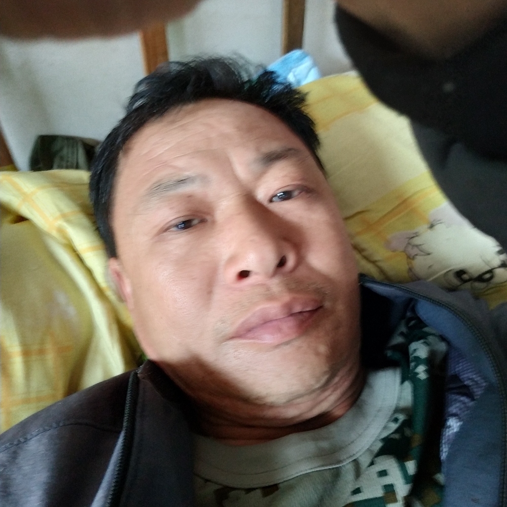 大气向犀牛的照片