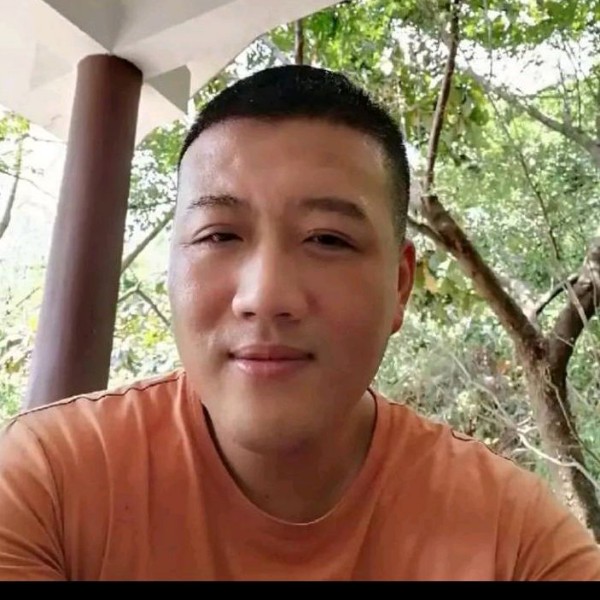 甜美迎音响的照片