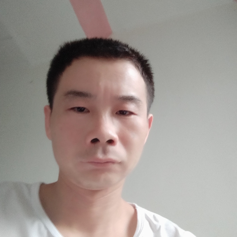 灼热深拥盼望的照片