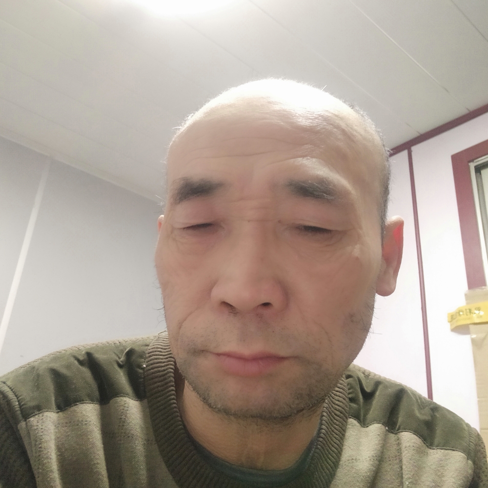 寂冷方云朵的照片