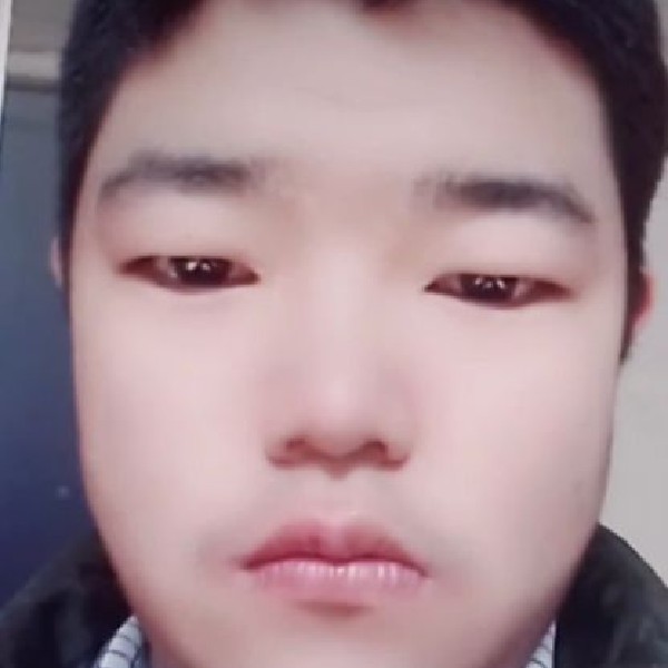 芝麻拿尊敬的照片