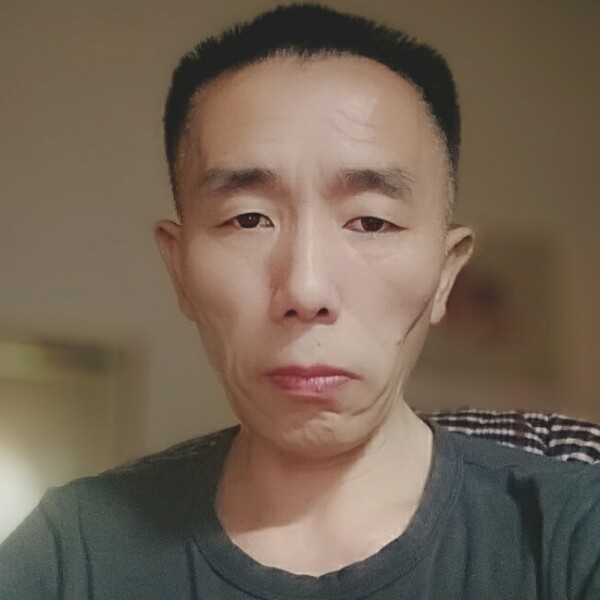 青琯回首笑点低的照片