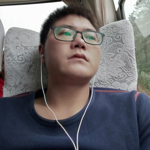 痴情亮儿的照片