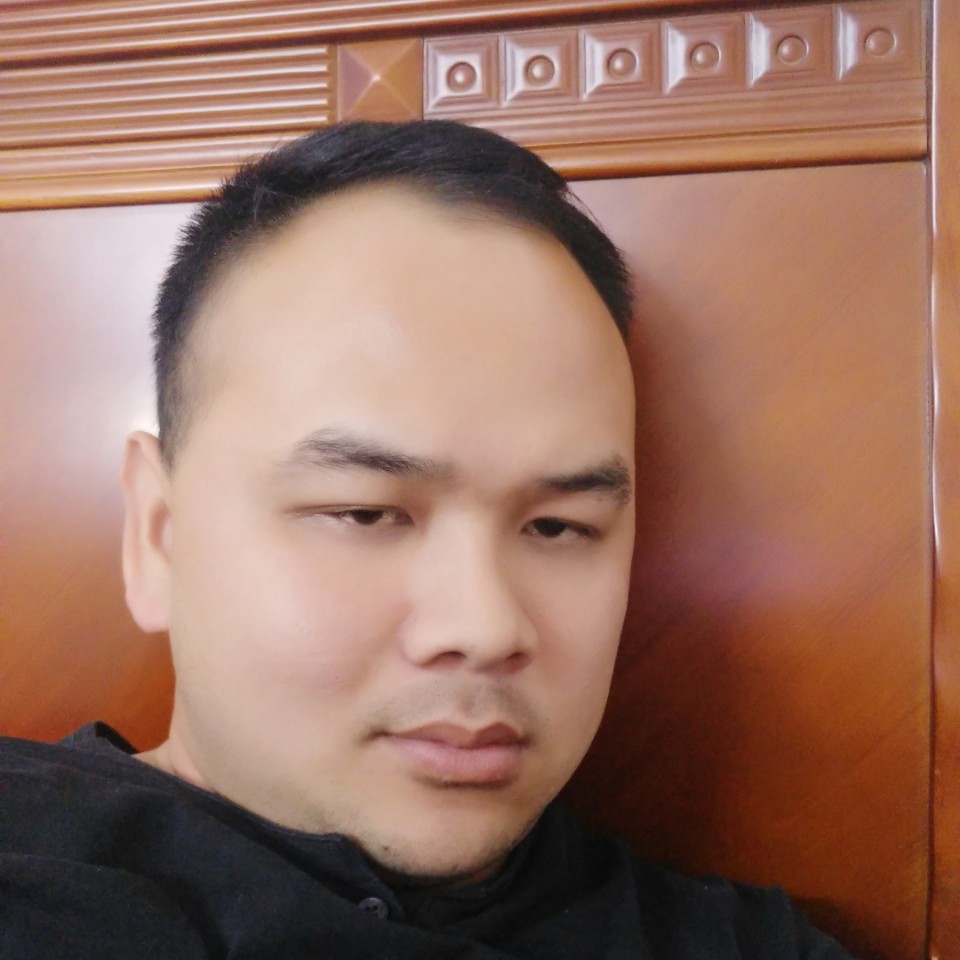 $黄先生的照片