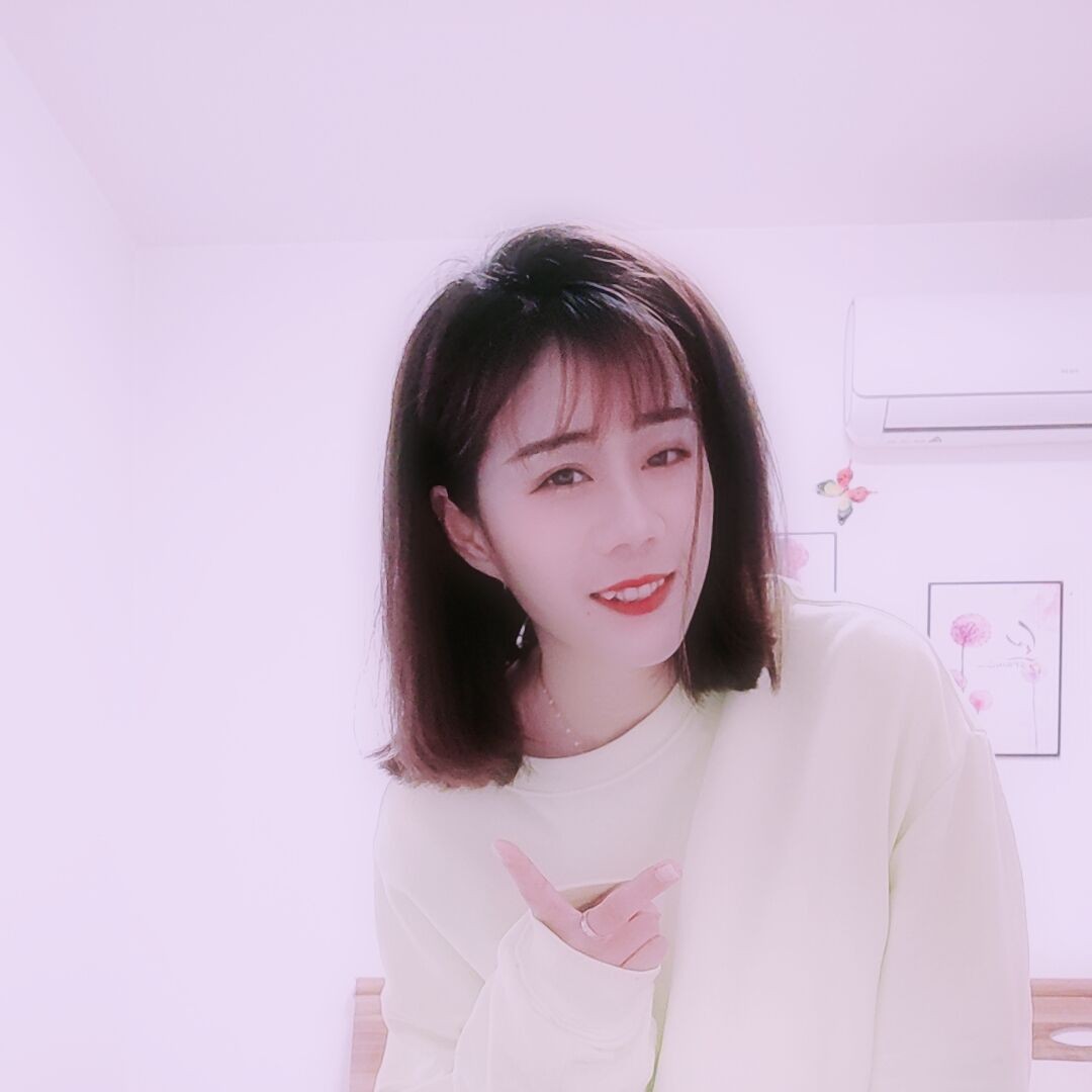 爱吃白菜的小白兔的照片