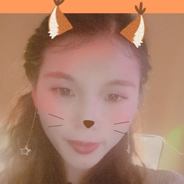 可爱等待哈密瓜的照片