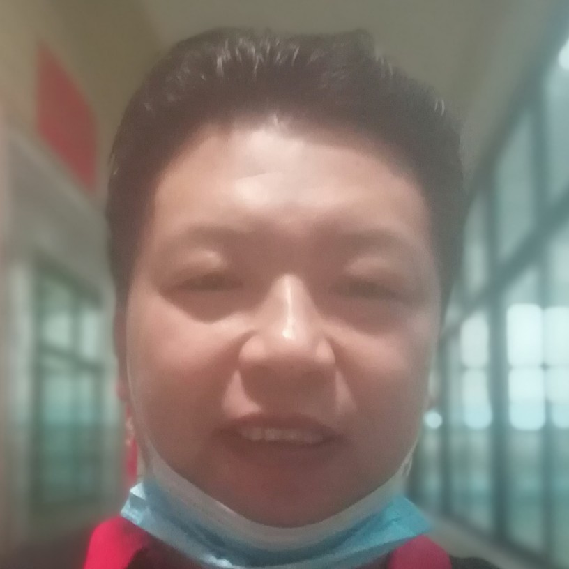 小天鹅踢怕黑的照片