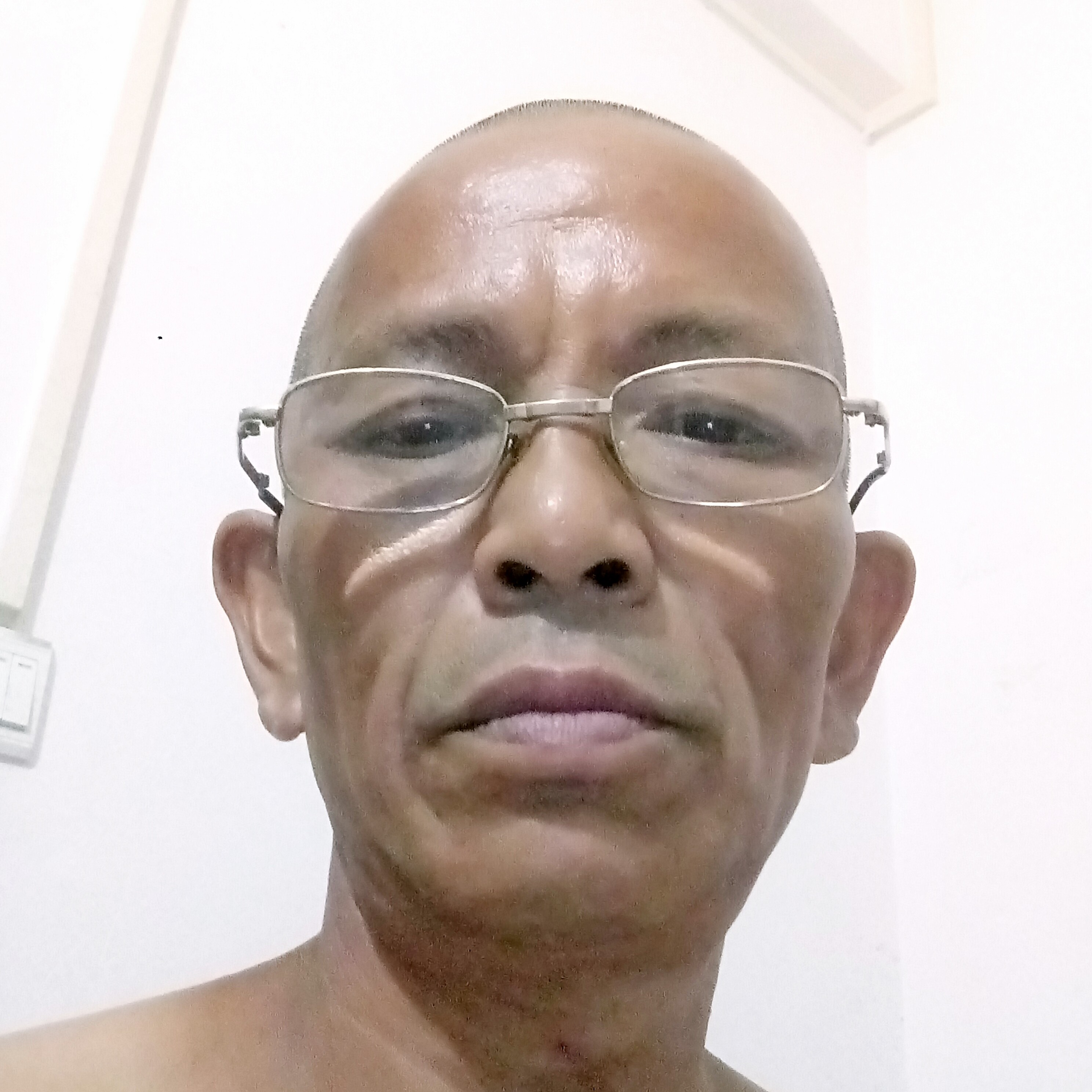 太阳还眼睛大的照片