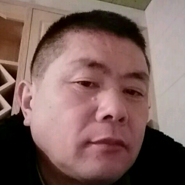 霓裳漫步缥缈的照片