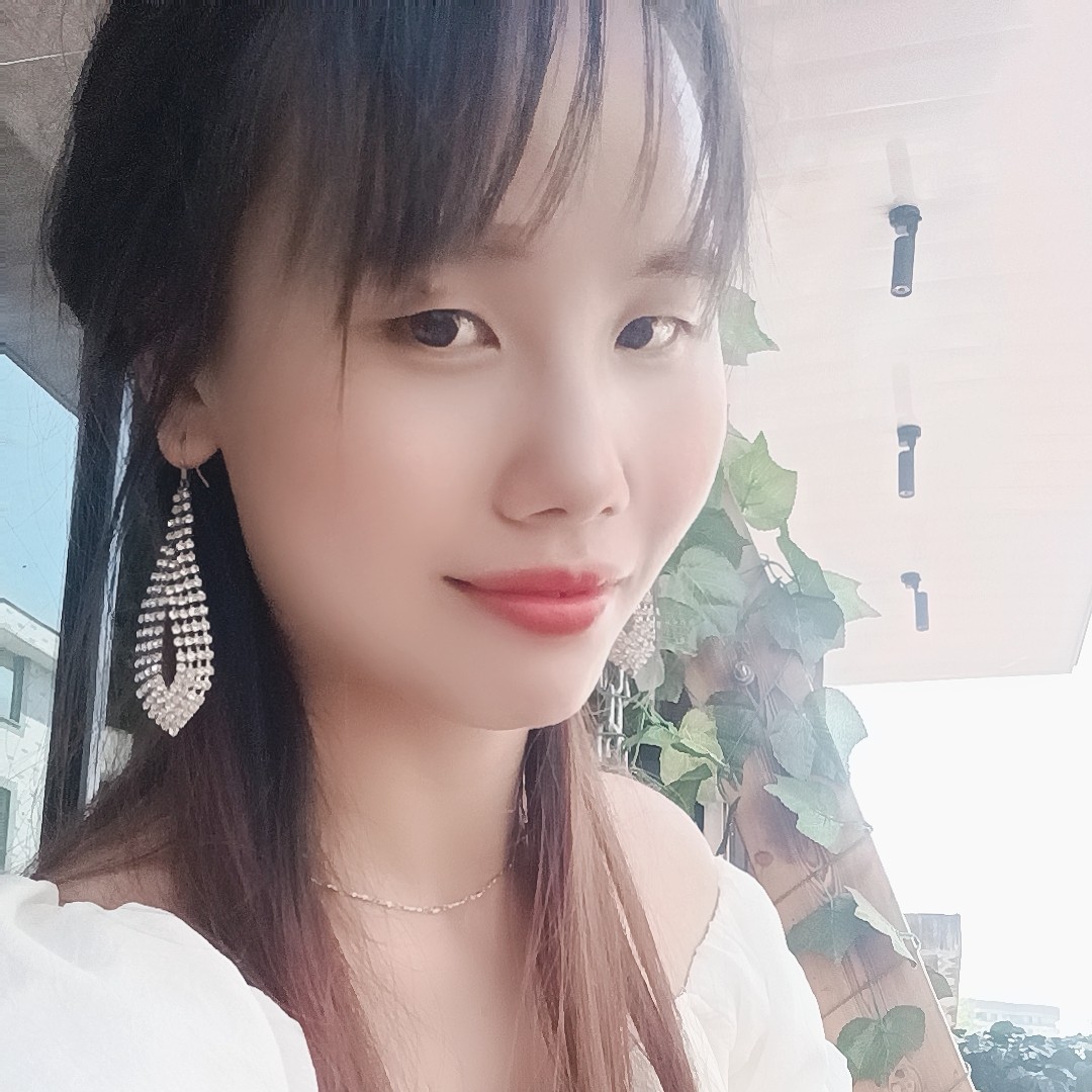女人佳佳的照片