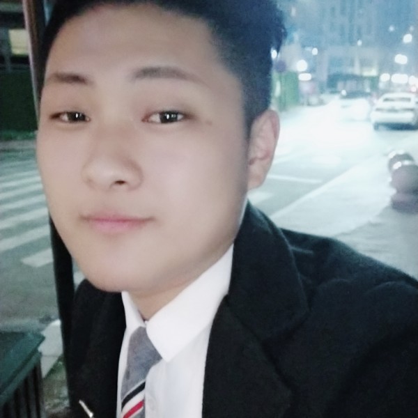 可怕的小孩的照片