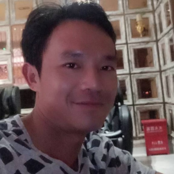 韦松武的照片