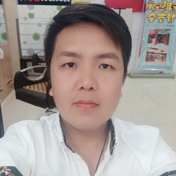 战斗机請眯眯眼的照片