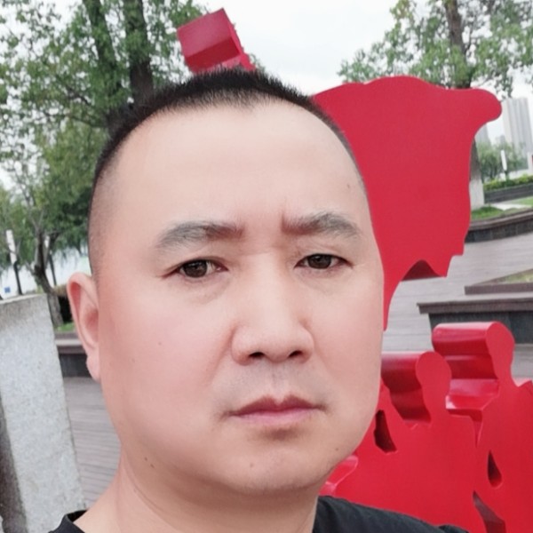 天空飘来一片云彩的照片