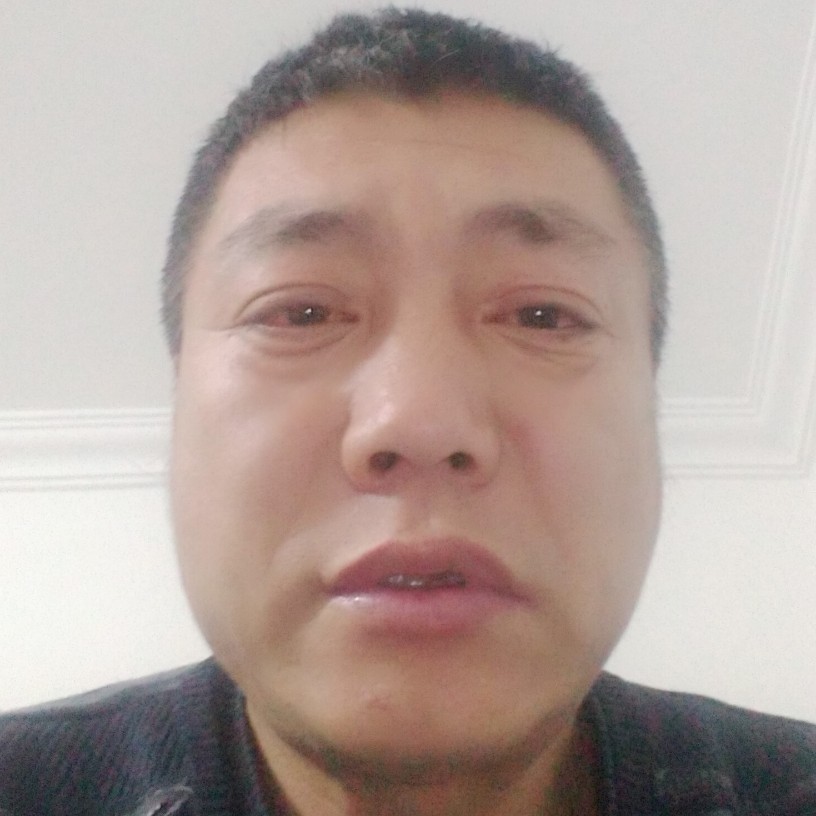 小巧迎橘子的照片