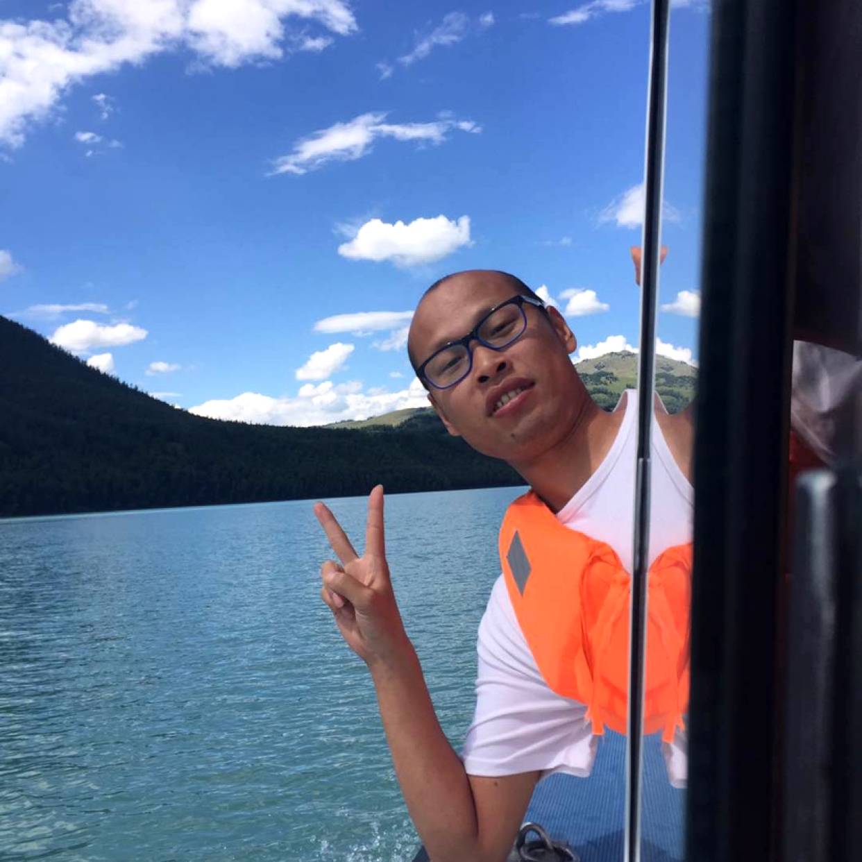 还单身邂逅画笔的照片