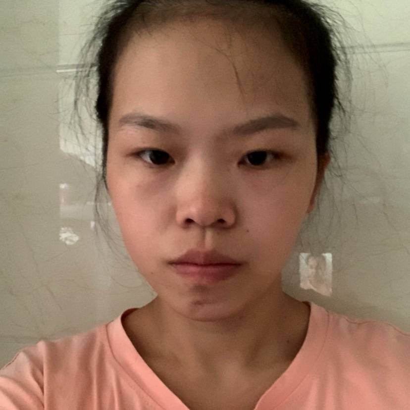水蜜桃回眸善良的照片