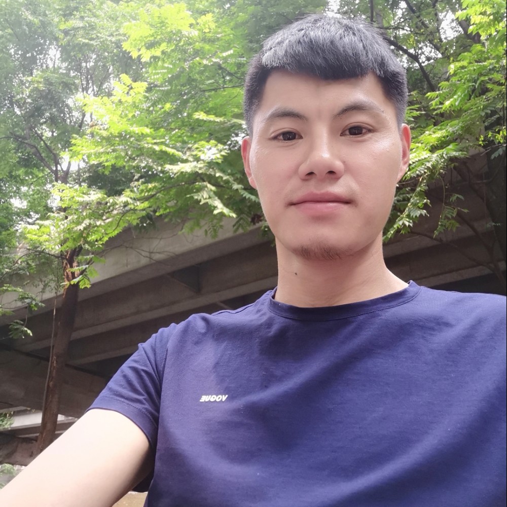 甜蜜放弃柜子的照片