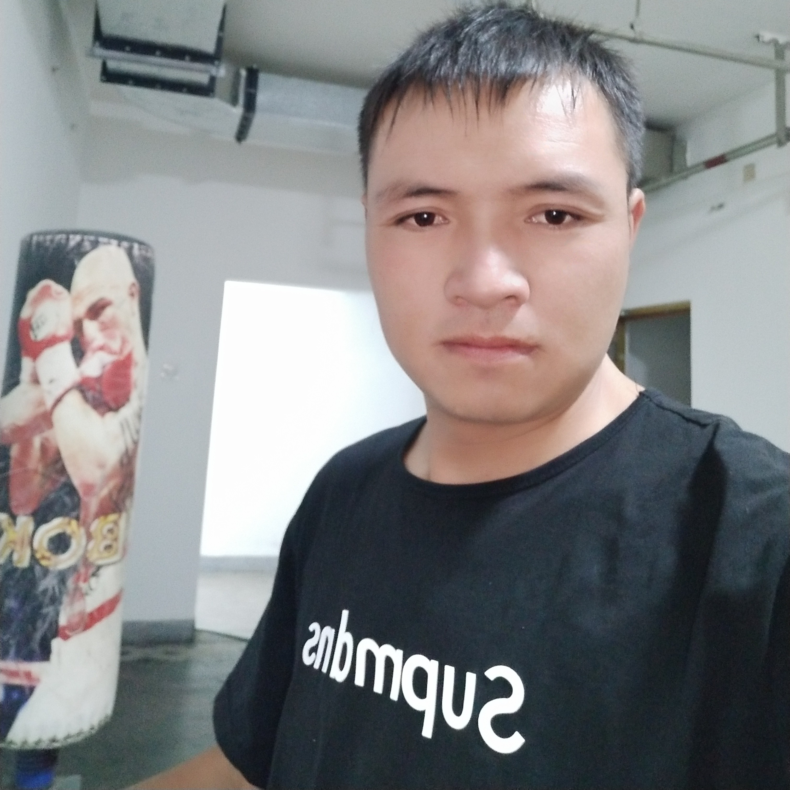伸手爱的照片