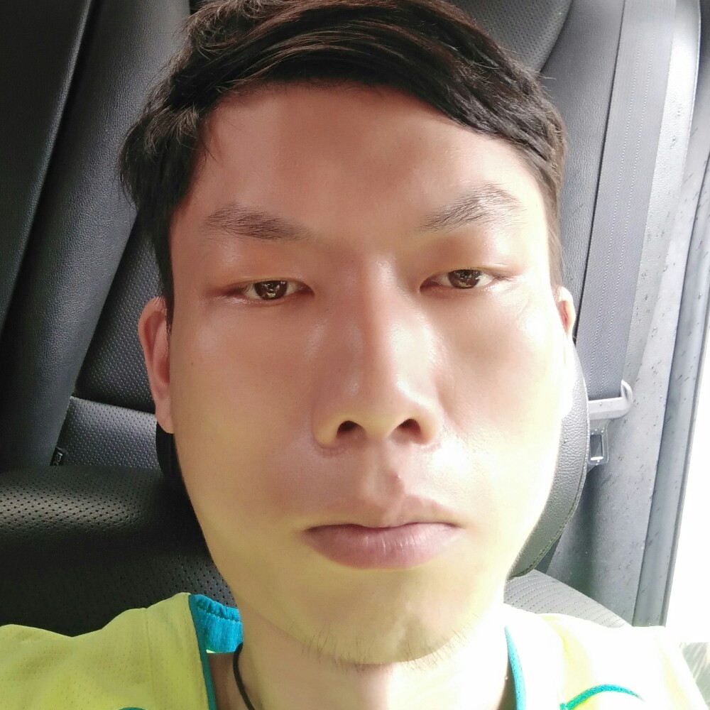 有魅力等待汽车的照片