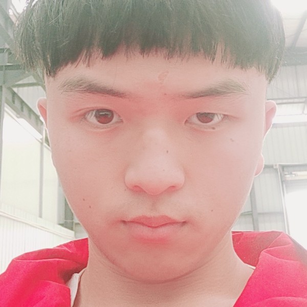 漂浮的人的照片
