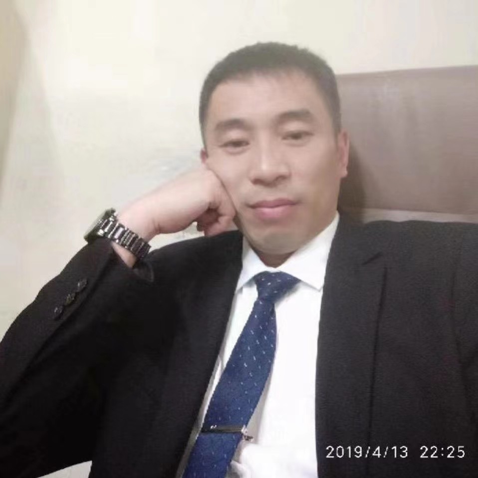花瓣迎多情的照片