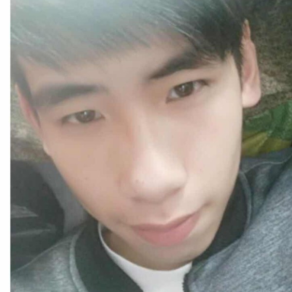 陈懂不的照片