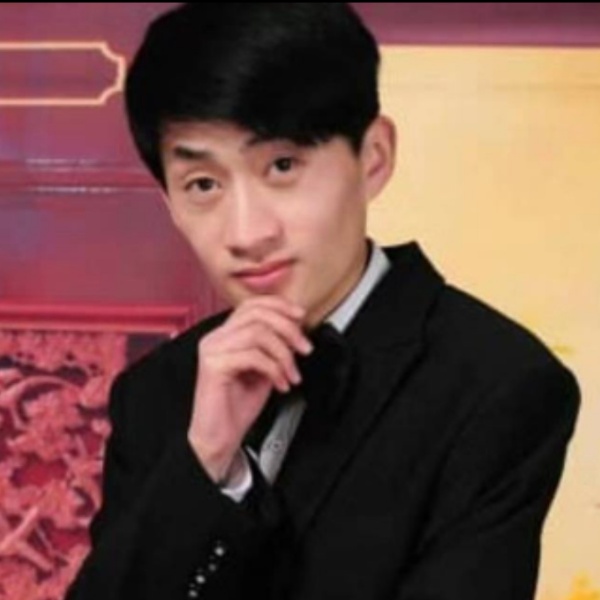 伤心小男生的照片